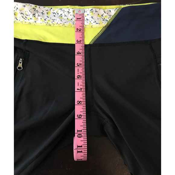 Lululemon Inspire Tight II (Mesh)Black / Wi14 Quilt 29 Leggings - Size 6 - Picture 13 of 14